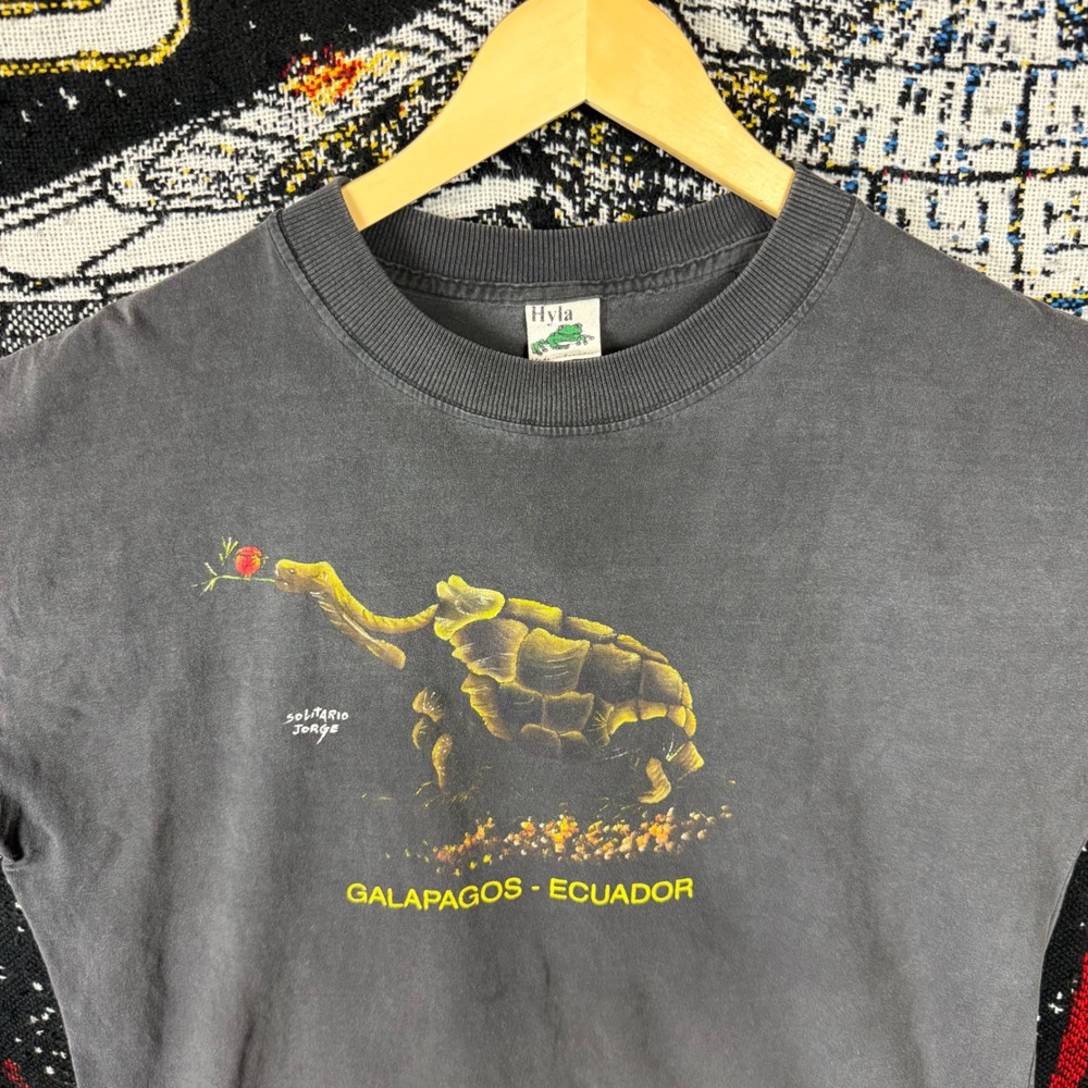 Vintage Hyla Galapagos Ecuador Solitario Jorge Tortoise T-Shirt Black Large